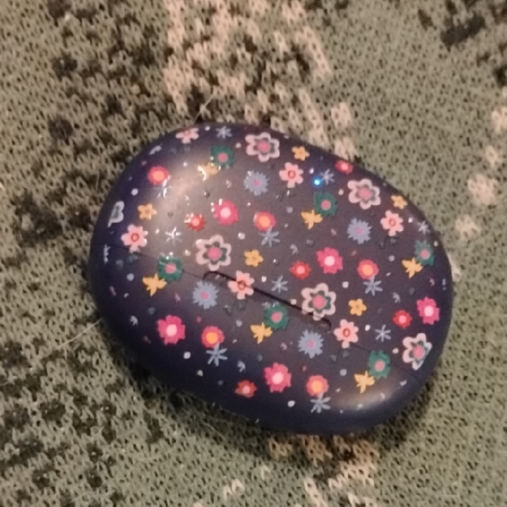 Floral Patterned Blue Case